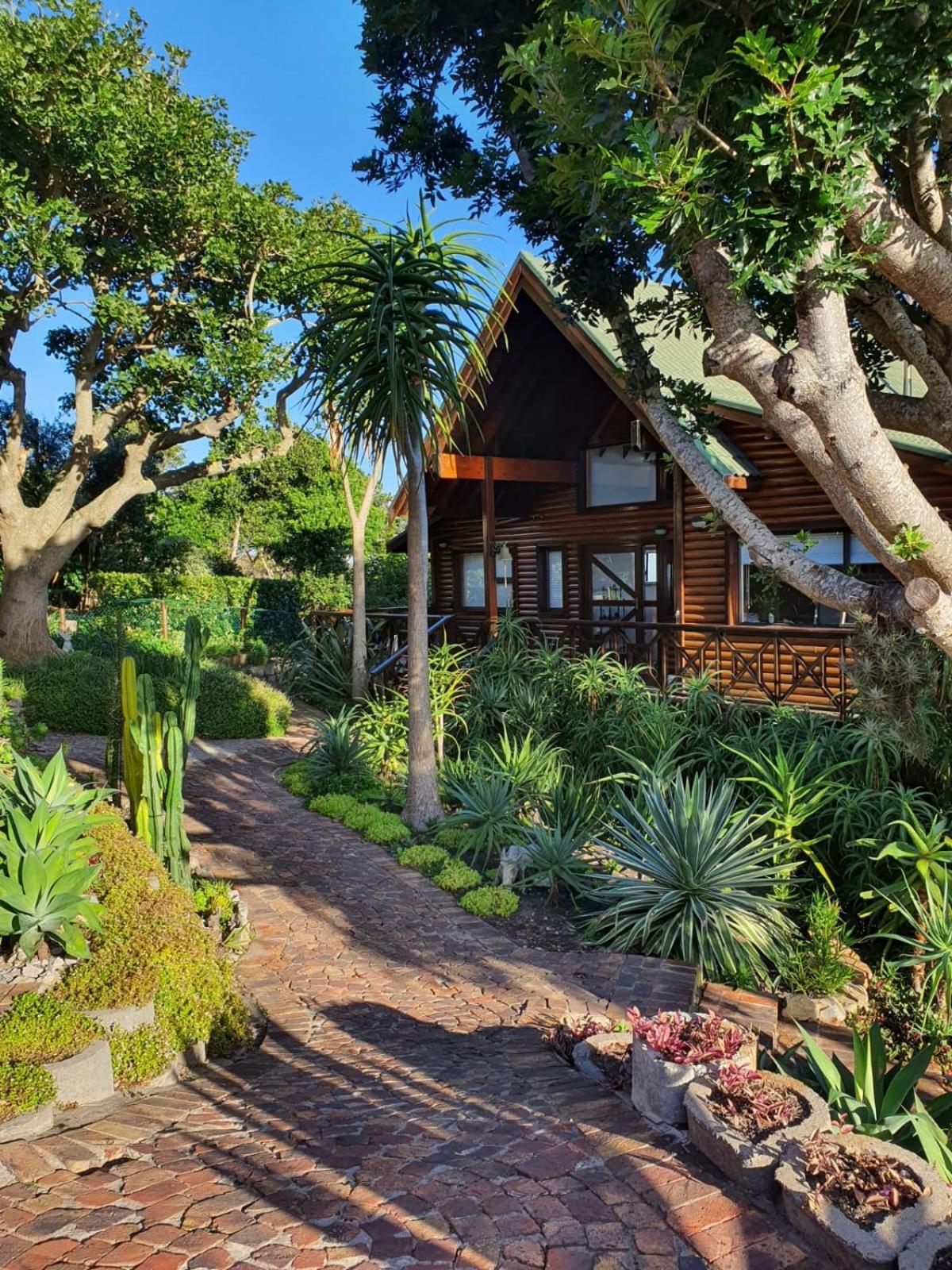 Peaceful Guest Suite With Balcony Views And Garden Setting 滨海布伦顿 外观 照片