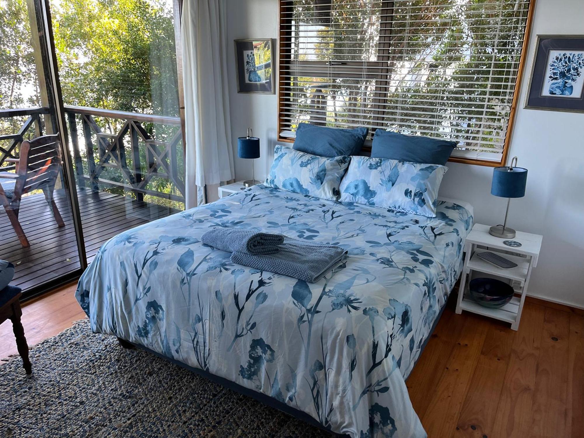 Peaceful Guest Suite With Balcony Views And Garden Setting 滨海布伦顿 外观 照片